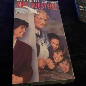 Fox "Mrs. Doubtfire" VHS Movie